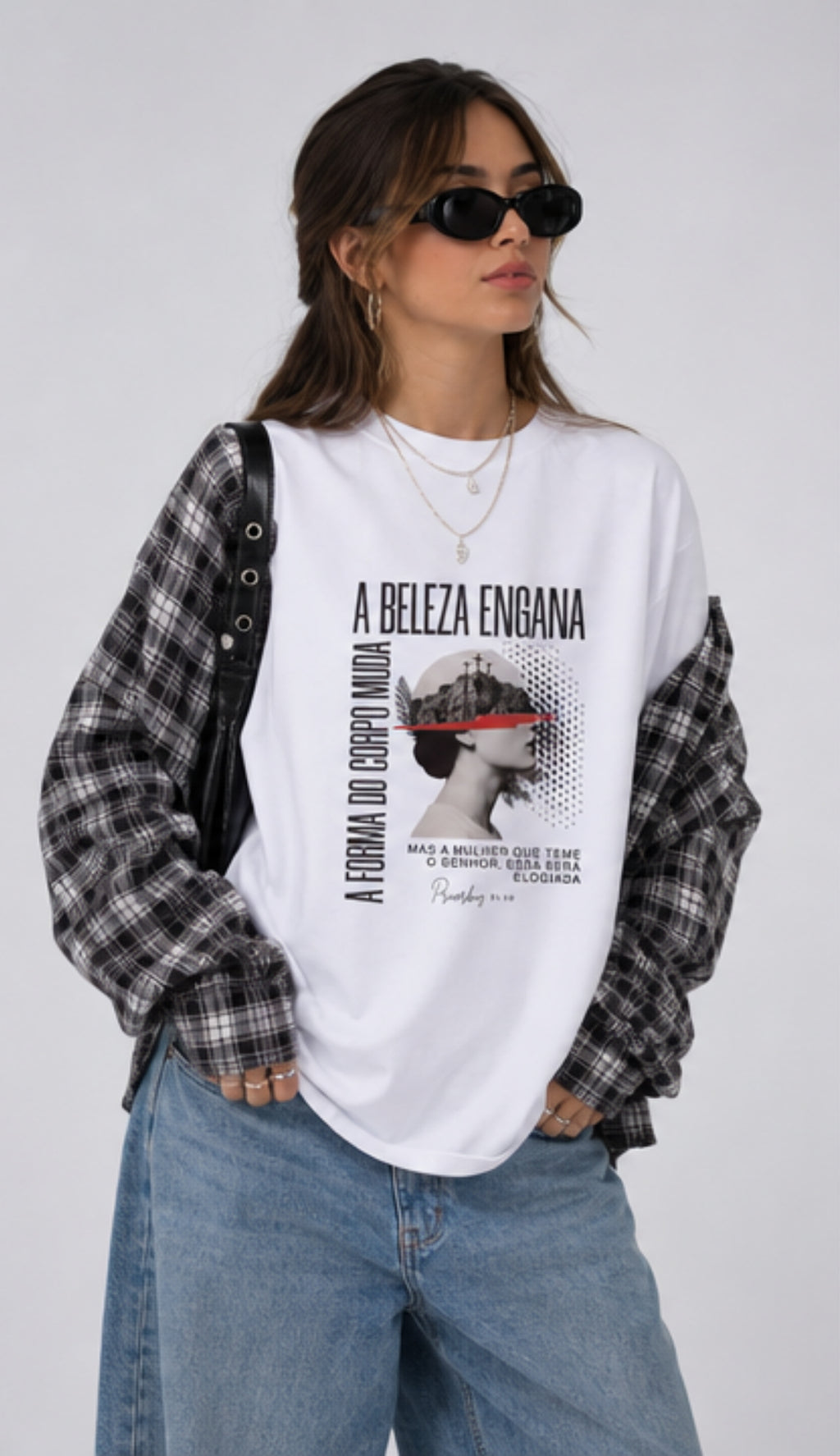 Camiseta Feminina A Beleza Engana Patmos Co. - 100% Algodão Premium