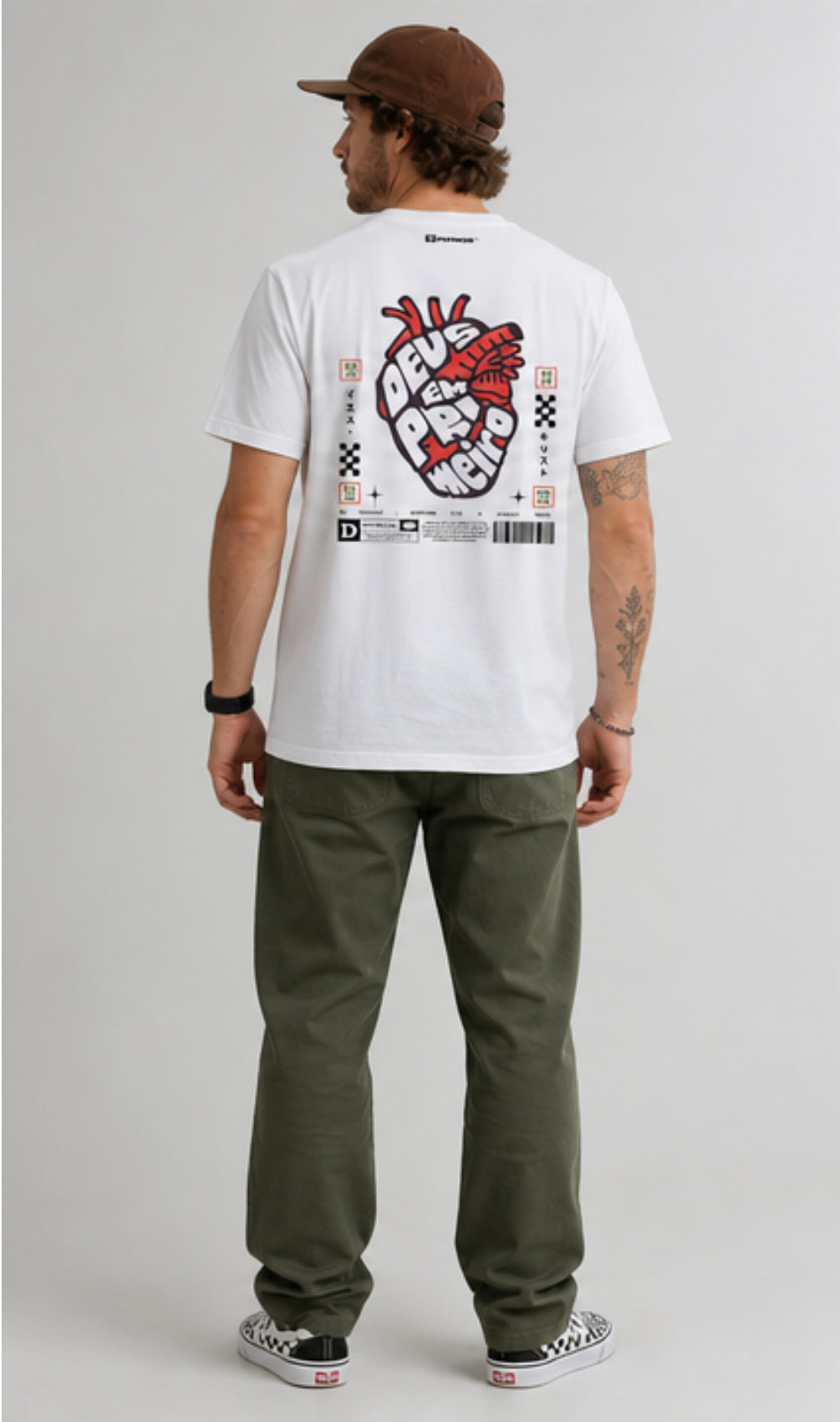 Camiseta Deus em Primeiro Patmos Co.
